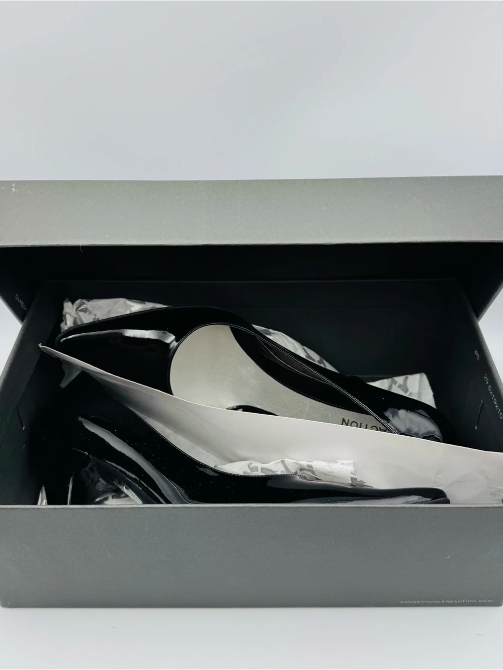 Kenneth Cole – NEW w/Box Black Pump Heels Classic 8.5M